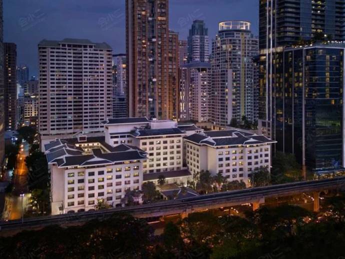Anantara Siam Bangkok Hotel